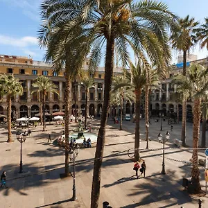 Do Placa Reial Powered By Sonder Barcelona