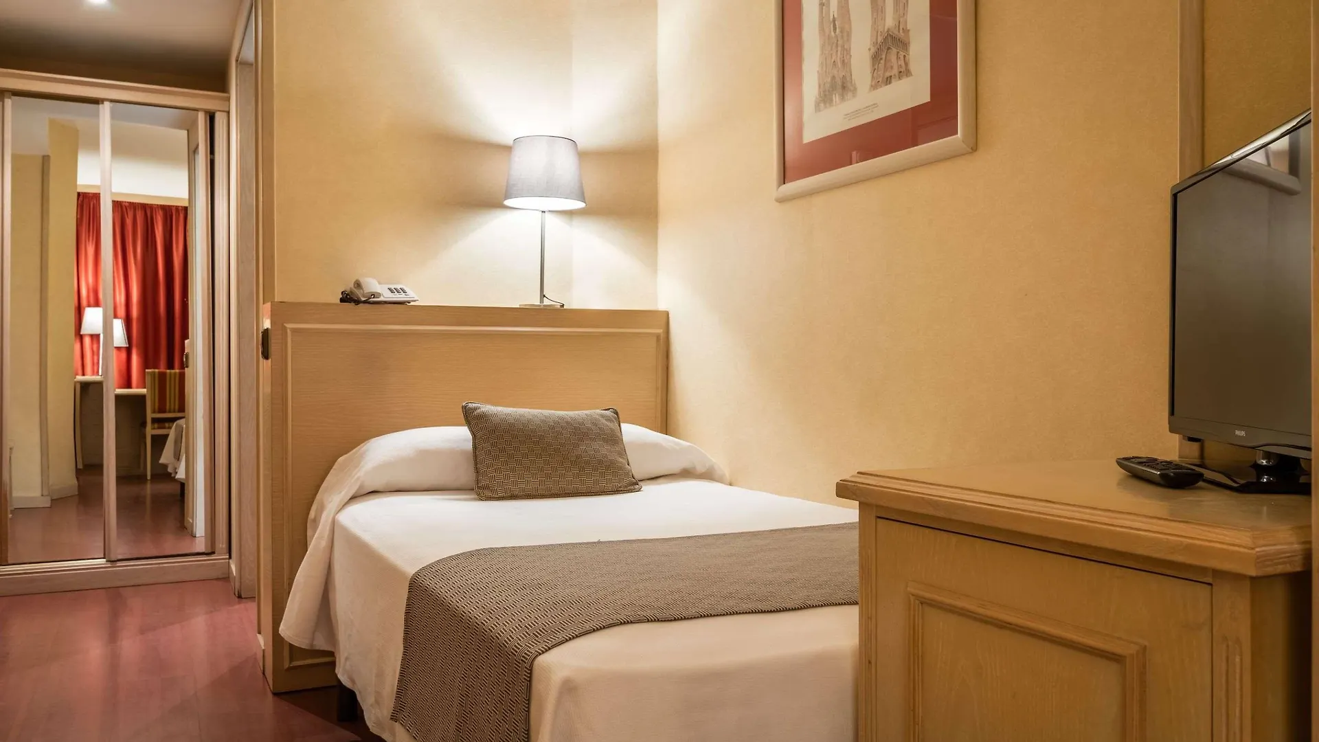 Sunotel Junior Barcelona Hotel