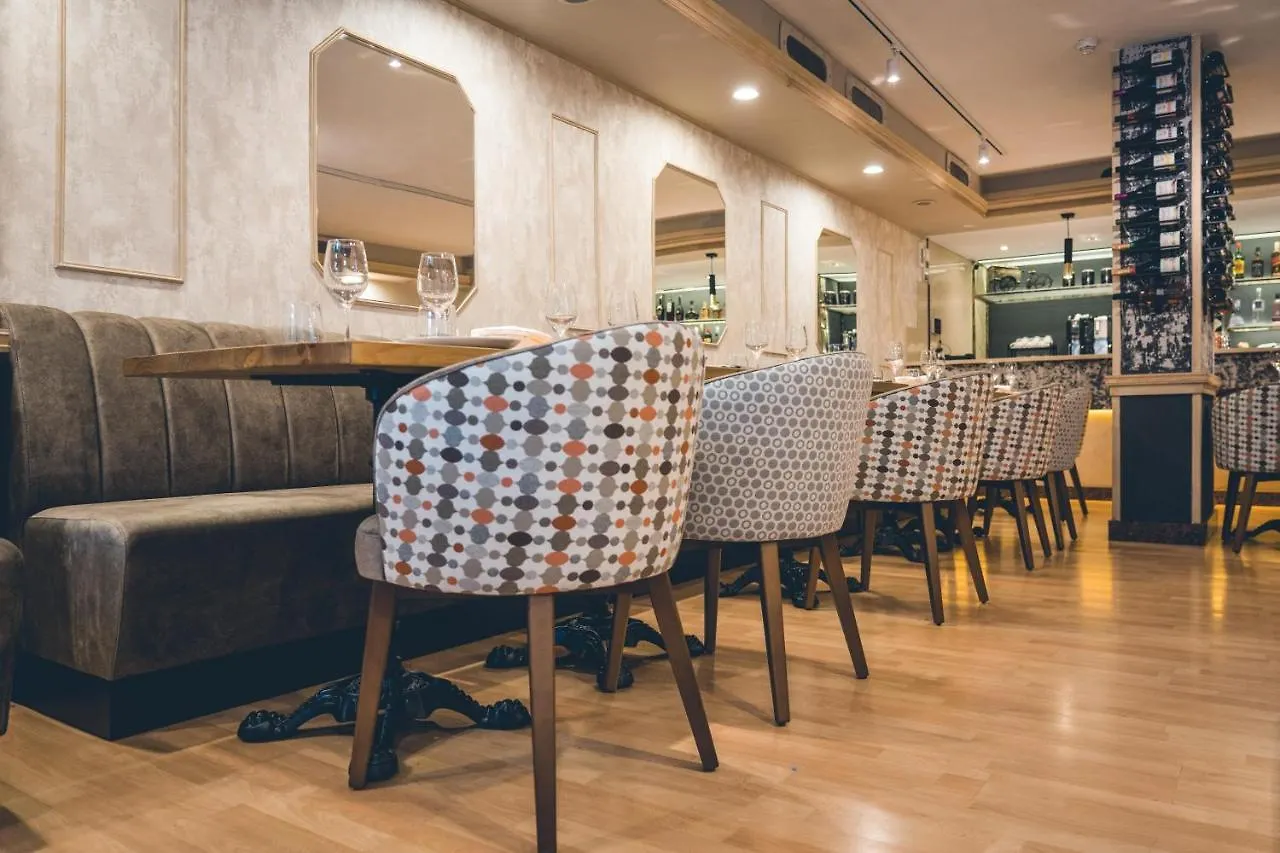 ** Hotel Sunotel Junior Barcelona Spain